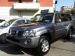 Voiture Nissan Patrol Y61 toute option (prix négociable)