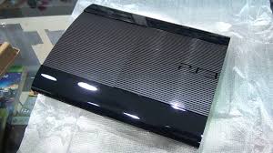 PS3 super Slim + cd GTA 5 avec câble HDMI