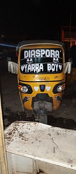 Bajaj Tricycle bien entretenu - Prix négociable