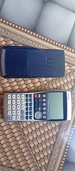 Calculatrice graphique en bon état