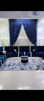 Salon en excellent état, couleur bleue