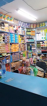 محل تجاري بمحتوياته للبيع في سوق بيكادوز