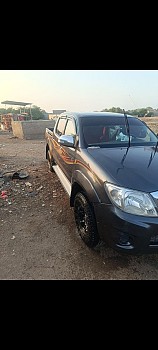 Toyota Hilux D4D avec climatisation, en excellent état