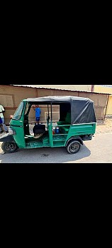 Baajaj Peugeot 3 roues, ancien modèle, bon état