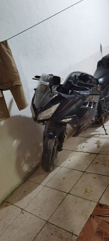 MOTO Jingcheng noire