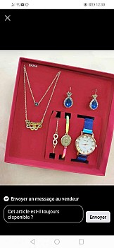 Montre pour femme avec des accessoires