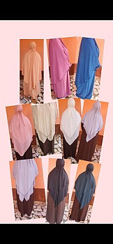 Lot de hijabes presque neufs à vendre