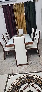 Meubles propres et bien entretenus - Salon, Table à manger, Living