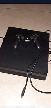 Ps4 slim a vendre