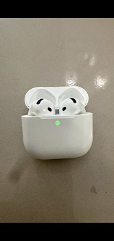 AirPods 4 en bon état avec boîtier de charge