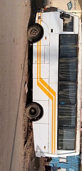 Bus TATA en bon état
