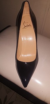 Chaussures Louboutin Pigalle noir vernis