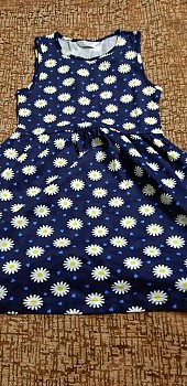 Girls\' clothing