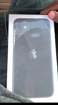 iPhone 11 neuf, 128GB, noir - parfait état