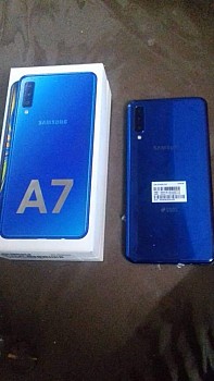 Samsung A7 quasi neuf