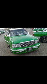 toyota crown taxi