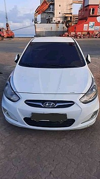 Voiture huyandai accent 2014