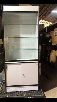 Armoire vitrine bon état