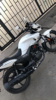 Moto Hero Hunk 150cc