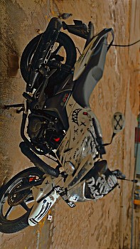 Moto Hero HUNK 150 cc