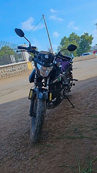 Moto SENKE LÉOPARD 200 cc, comme neuve, assurance et casque offert