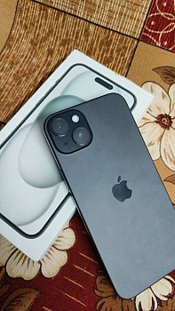 iPhone 15 Noir, 128 Go, 100% Batterie, Comme Neuf, Garantie 1 an