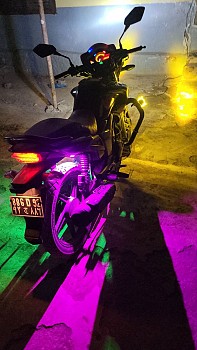 Moto Hunk en excellent état, à vendre