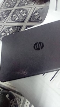 Ordinateur portable HP comme neuf, batterie neuve, prix négociable
