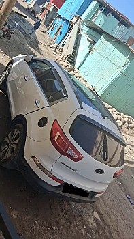 4 Voitures en excellent état à vendre - TOYOTA LANDCRUISER PRADO 2021 & MARQUE MG 2016 & HYUNDAI VENUE 2022 & Kia SPORTAGE 2012
