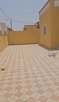 Tres belle villa F5 type (R+1) à vendre Cité Nagad 400m² - une villa jamais habitée.