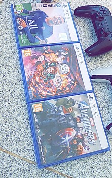 3 CD Fifa 22 , Démon slayer , Avengers