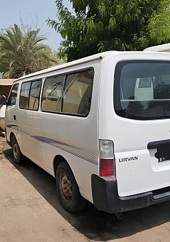 Nissan Urvan 2013, diesel, 15 places