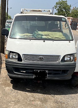 Mini-Bus Toyota Hiace