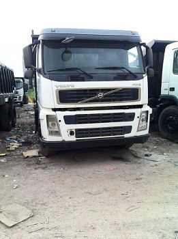 Camion benne Volvo