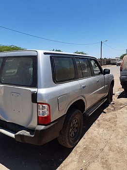 Nissan patrol Y 61