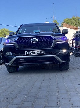 Toyota Land Cruiser V8 VX