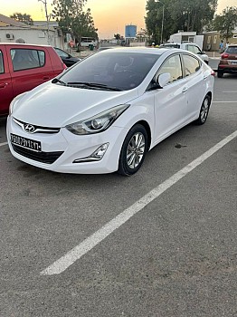 Voiture Hyundai Avent 2016