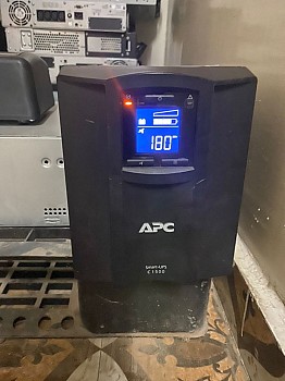 Onduleur APC smart UPS c1500 occasion