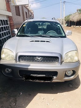 Hyundai Santa FE en bon état - Prix négociable