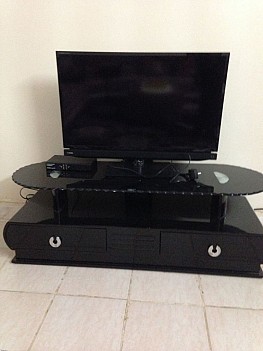 Ecran plasma Toshiba quasi neuf avec meuble assorti