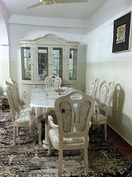 Salle a manger +Living quasi neuf a vendre.