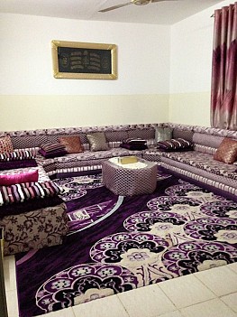 Salon style saudi presque neuf a vendre