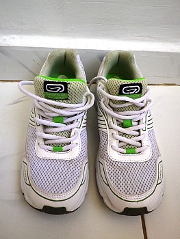 Paire de chaussure de sport de marque