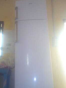 Réfrigérateur taille XXL neuf!