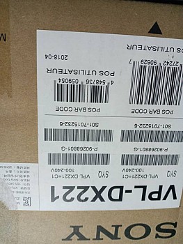 Vidéo projecteur très neuf dans son carton d\'emballage
