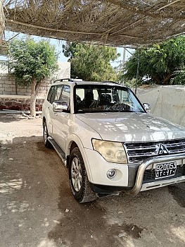 À vendre une voiture Mitsubishi Pajero V98