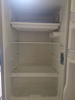 Samsung RR11K1100SD Mini Fridge