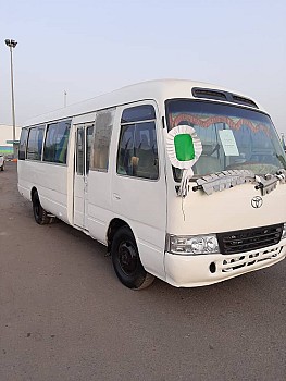 ventre bus Toyota coaster 30 places trés bon état