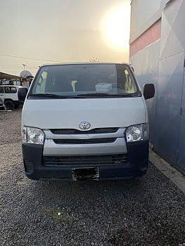 Cargo Van Toyota Hiace 2016