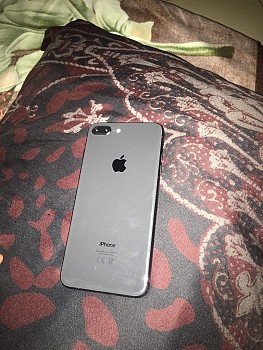 iPhone 8 Plus 64 G